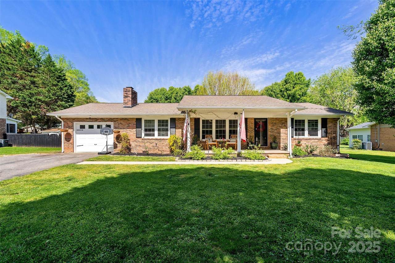 108 Carson Street - Photo 1