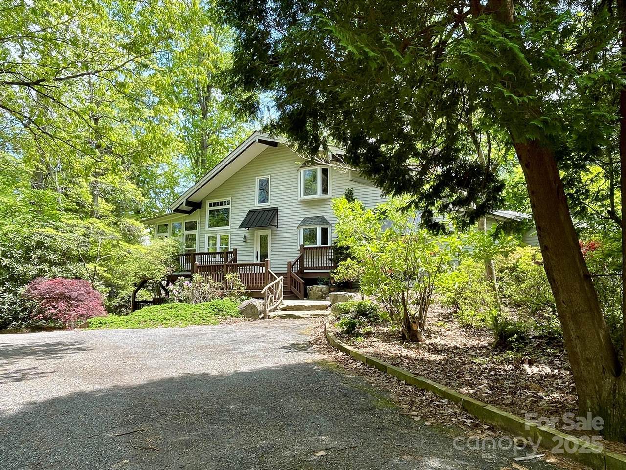 188 Echo Drive - Photo 1