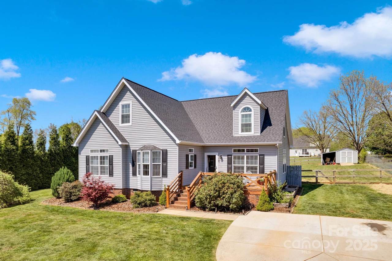 126 Top Flite Drive - Photo 1