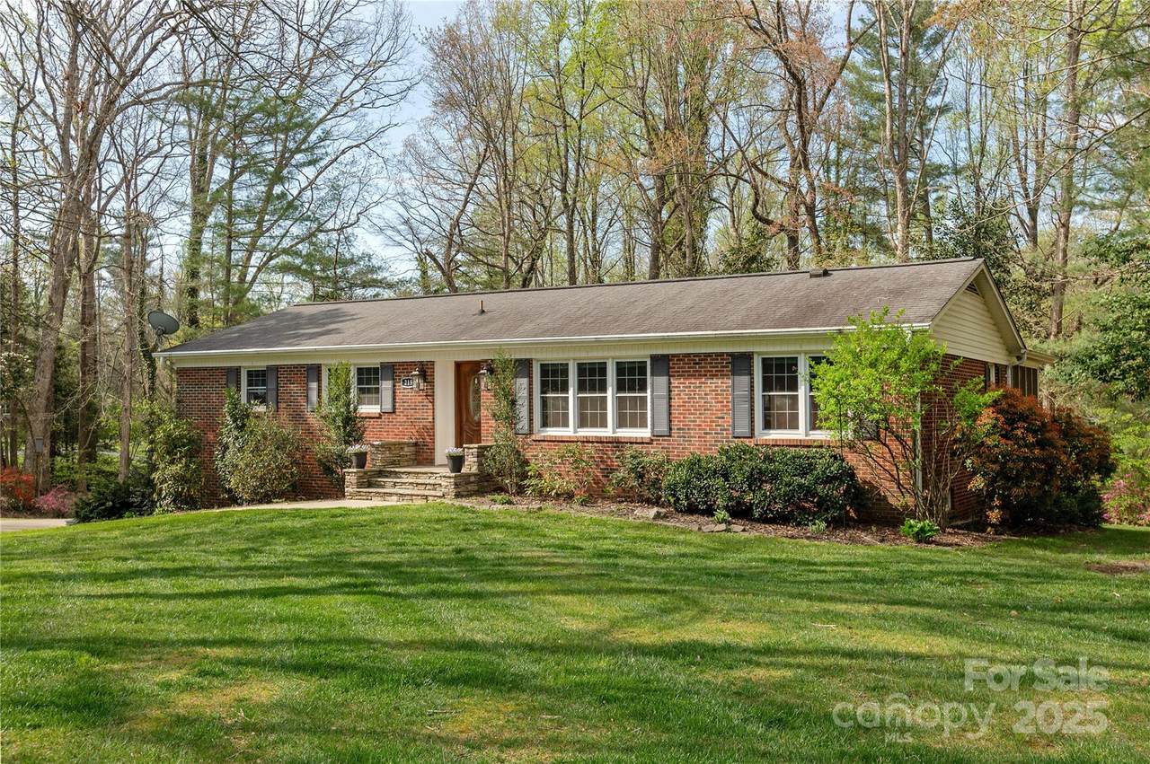 215 Shannon Road - Photo 1