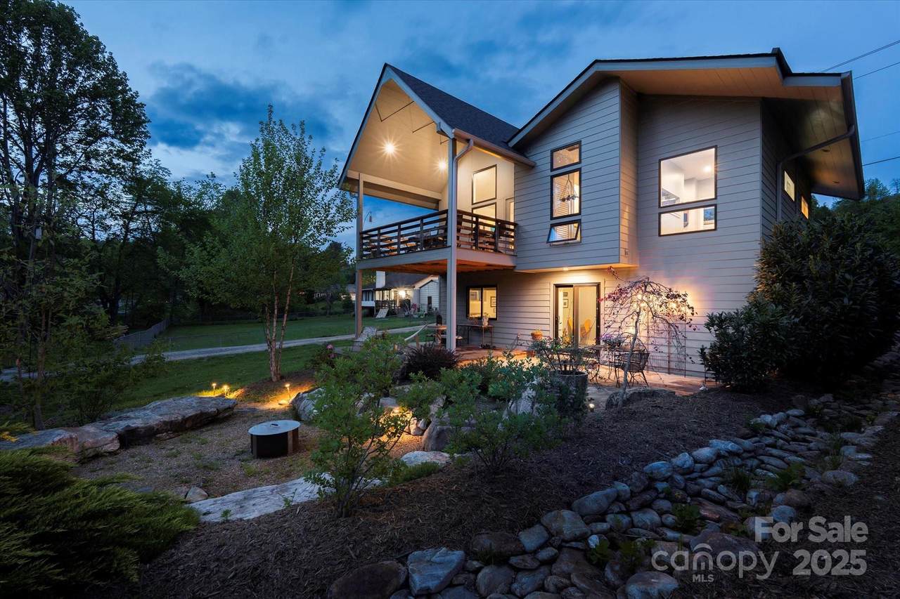 976 Riceville Road - Photo 1