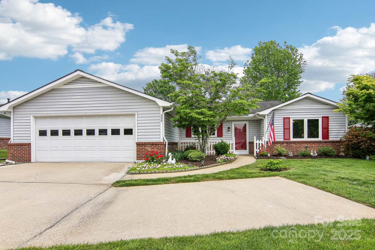 208 Dartcrest Drive - Photo 1