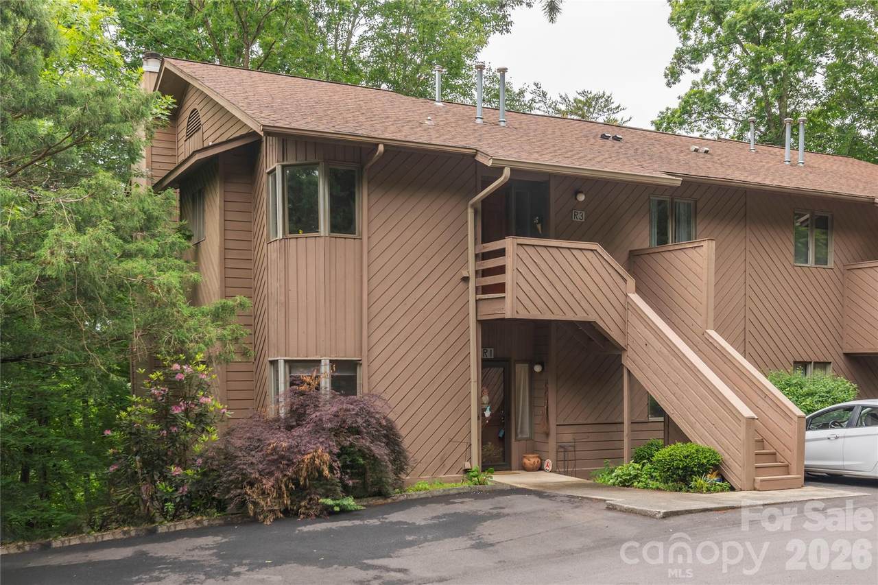 305 Piney Mountain Drive - Photo 1