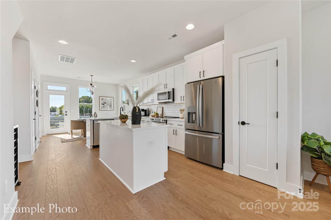 138 Red Azalea Lane - Photo 1