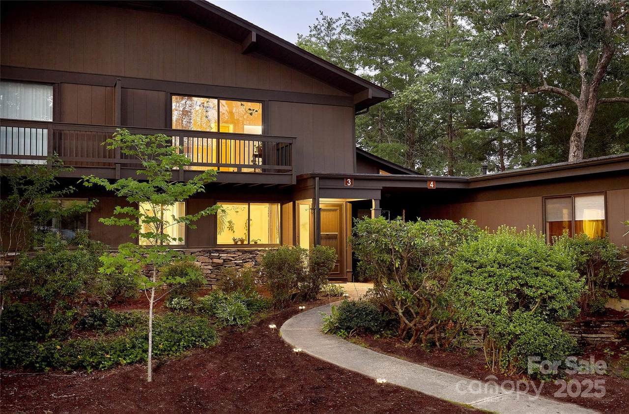 106 Laurelwood Circle - Photo 1