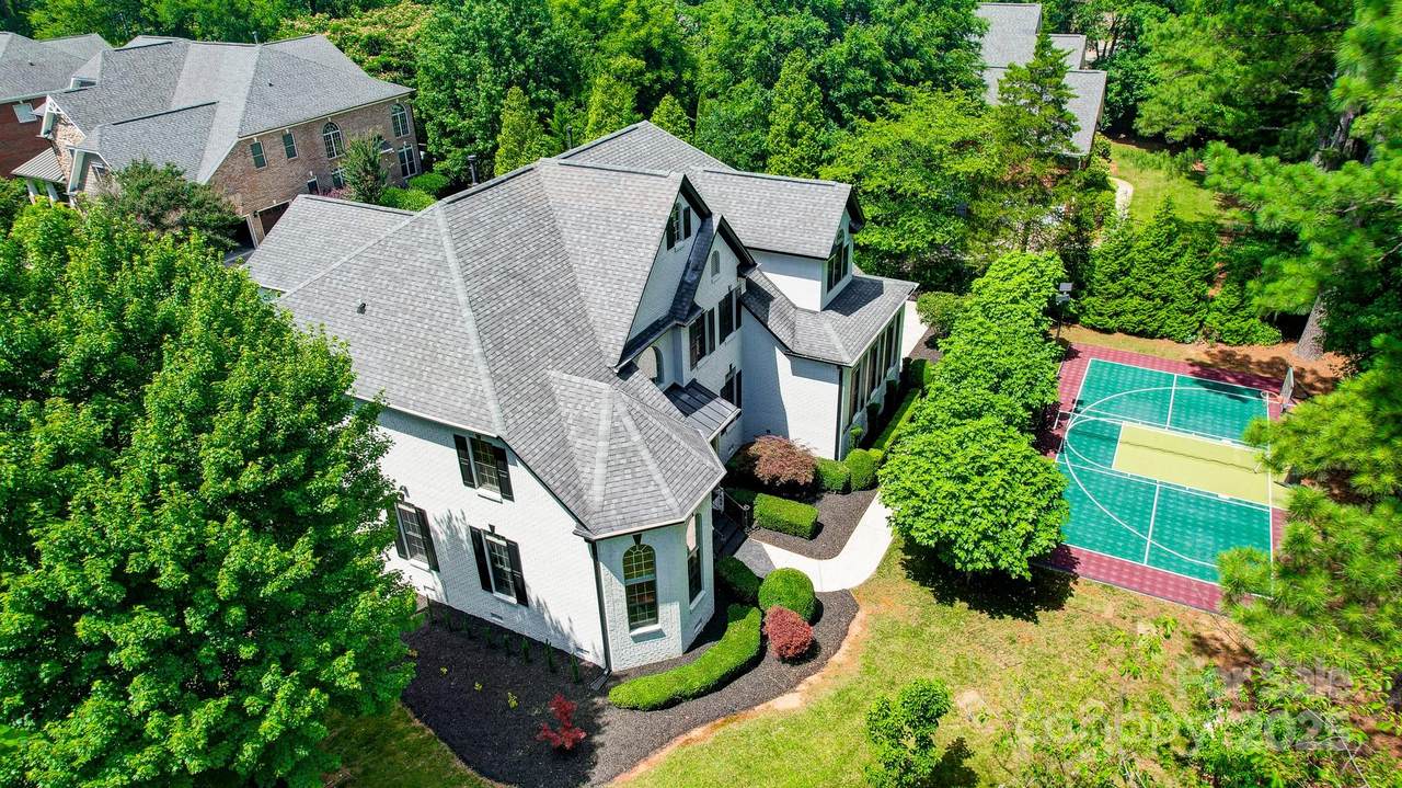 8707 Fairview Road - Photo 1