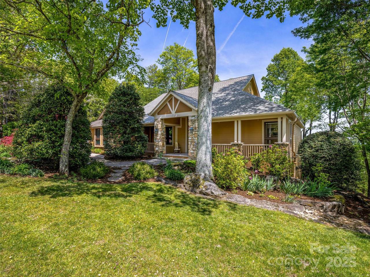 543 Hagen Drive - Photo 1