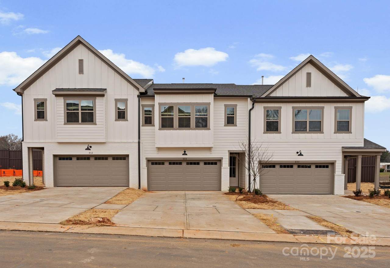 808 Garringer Place - Photo 1