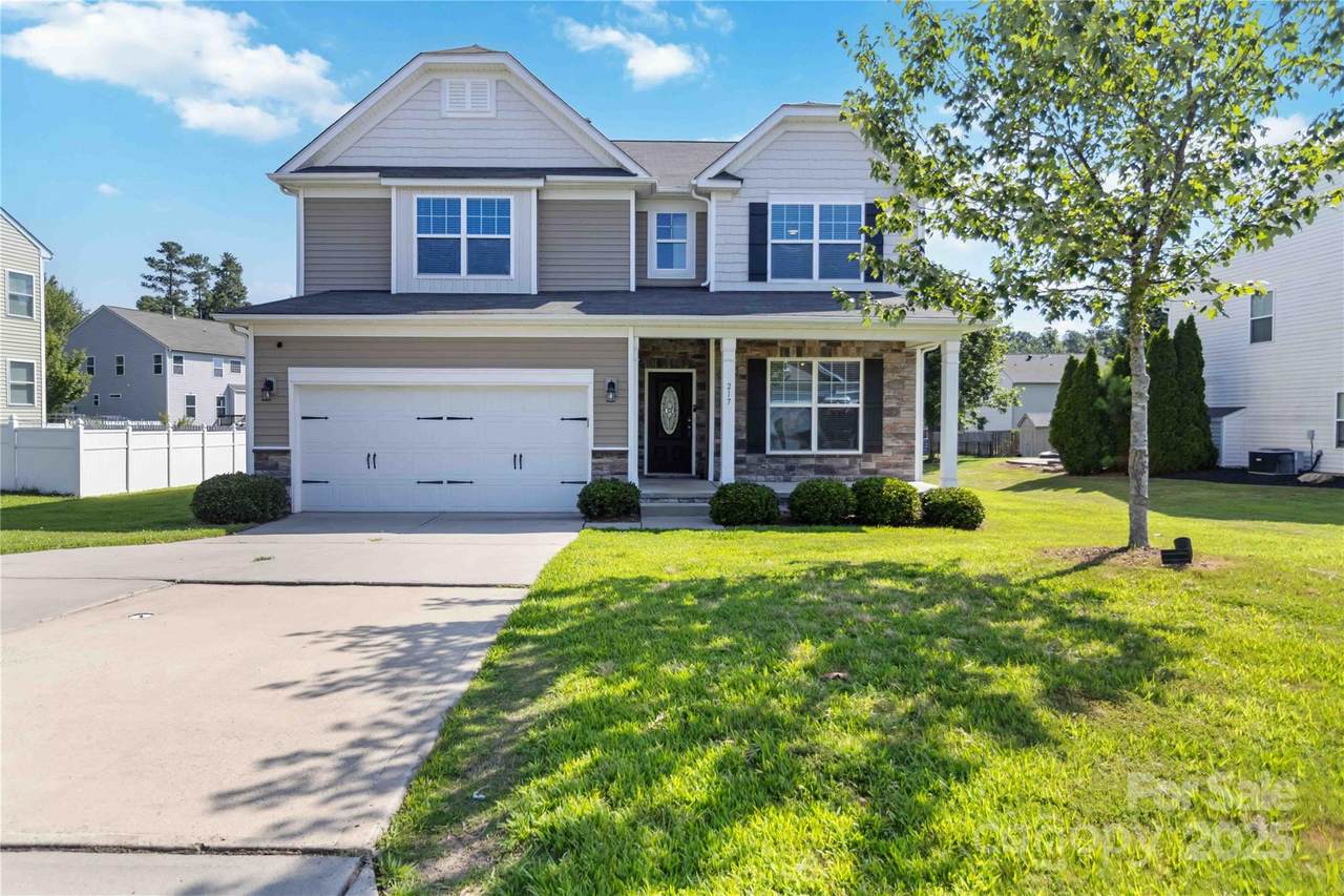 217 Hydrangea Drive - Photo 1