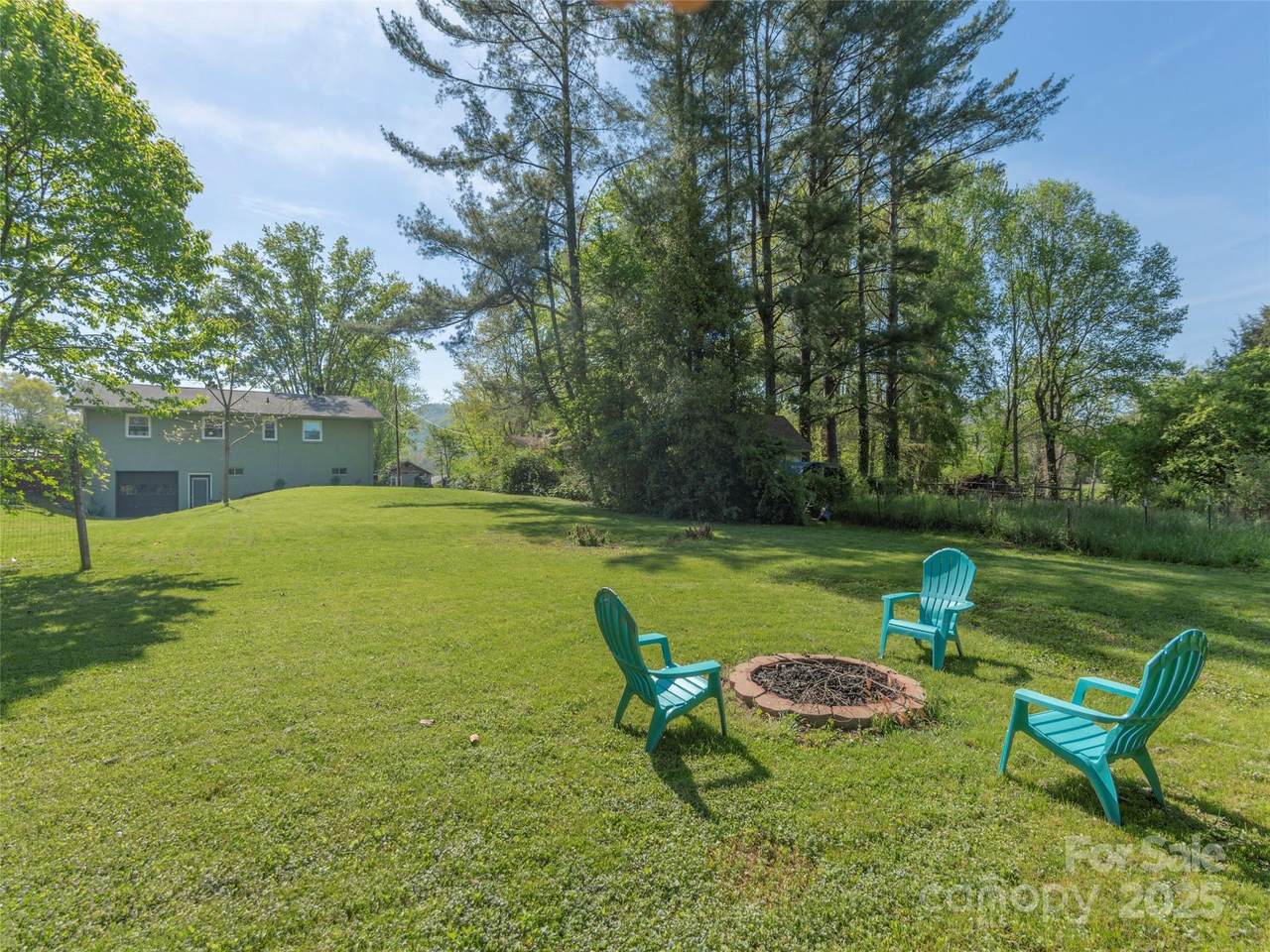 65 Lakeview Street - Photo 1