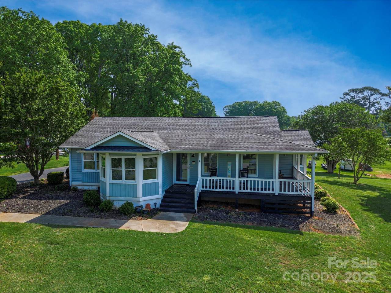 174 Perrin Drive - Photo 1