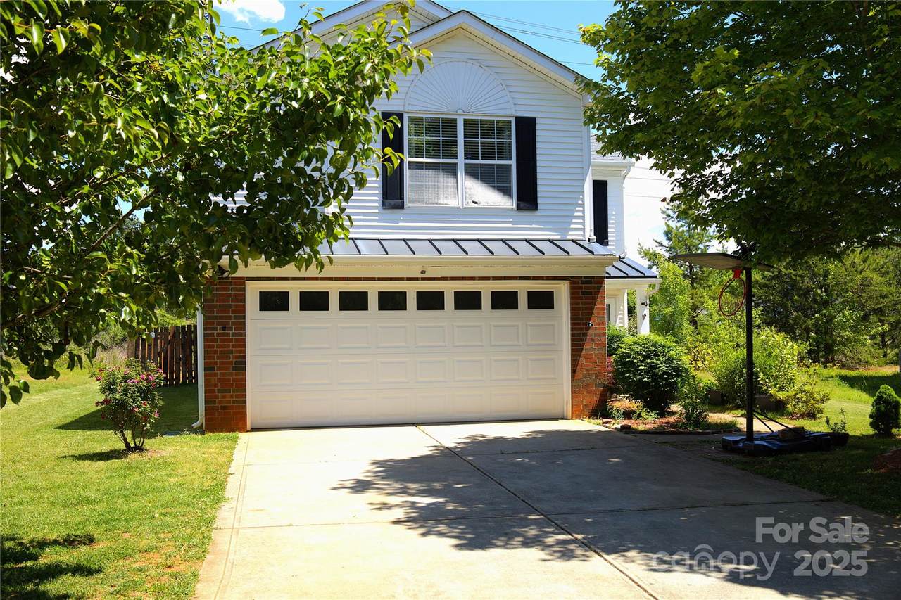 6614 Wicked Oak Lane - Photo 1