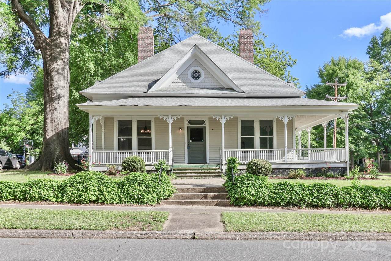 531 Walnut Street - Photo 1