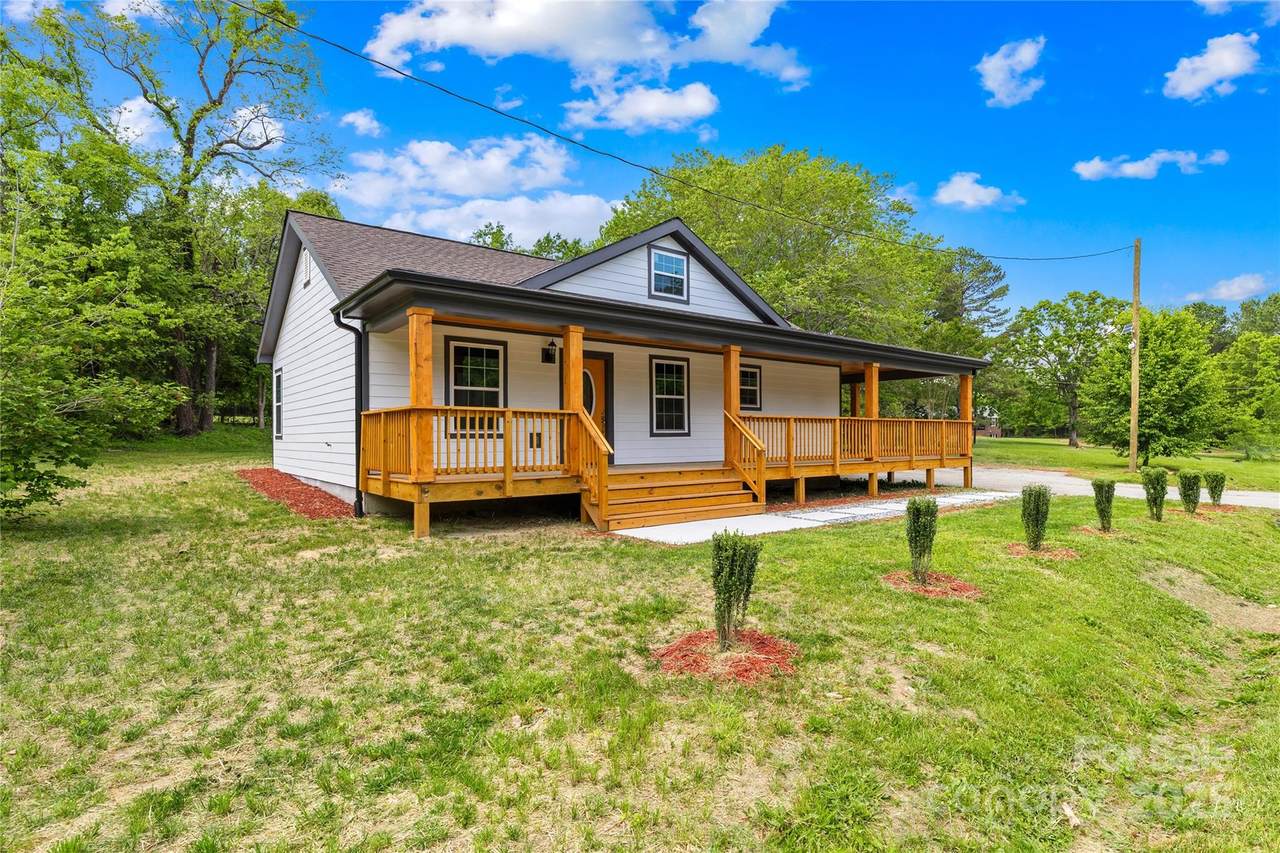 662 Camp Ferry Road - Photo 1