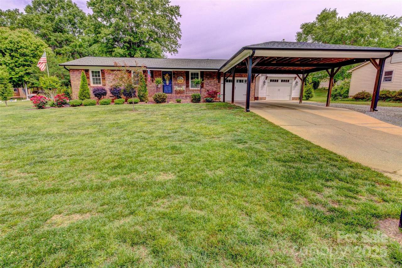 800 Sunset Road - Photo 1