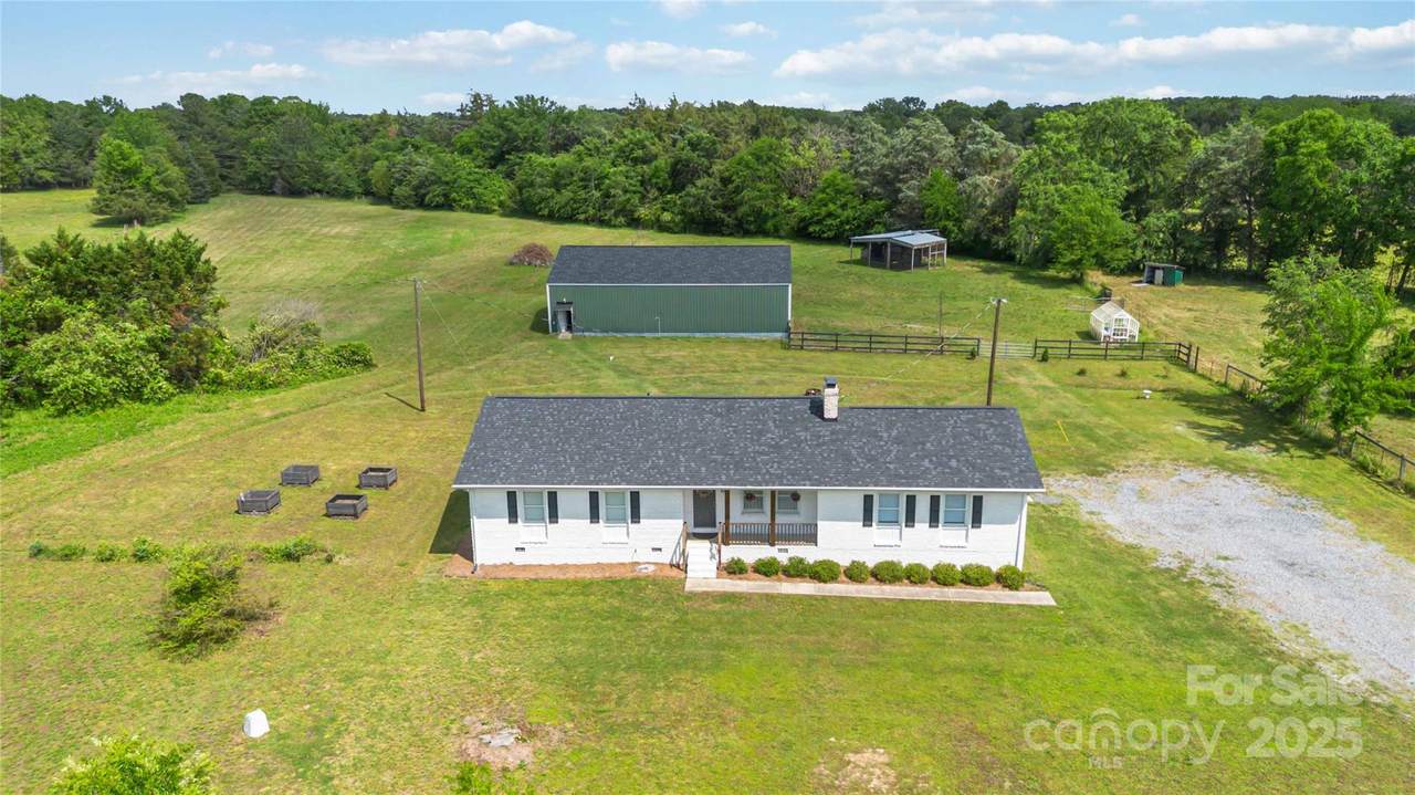 4855 Saluda Road - Photo 1