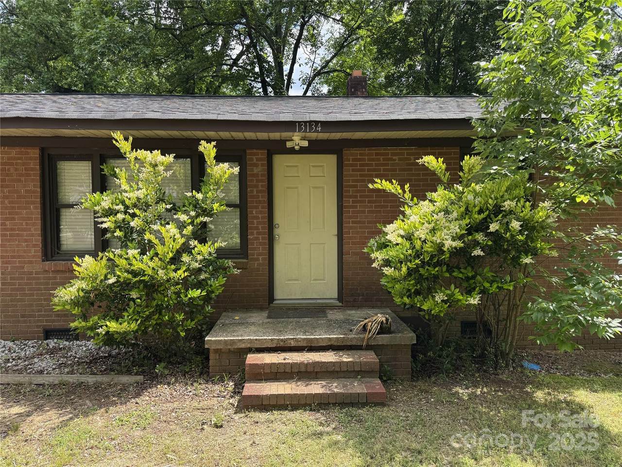 13134 Homewood Drive - Photo 1