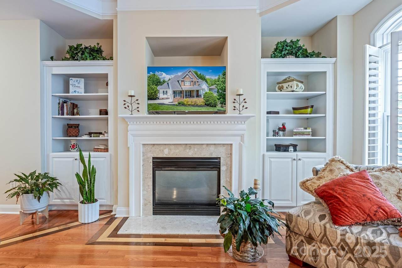 7245 Willow Brook Court - Photo 1