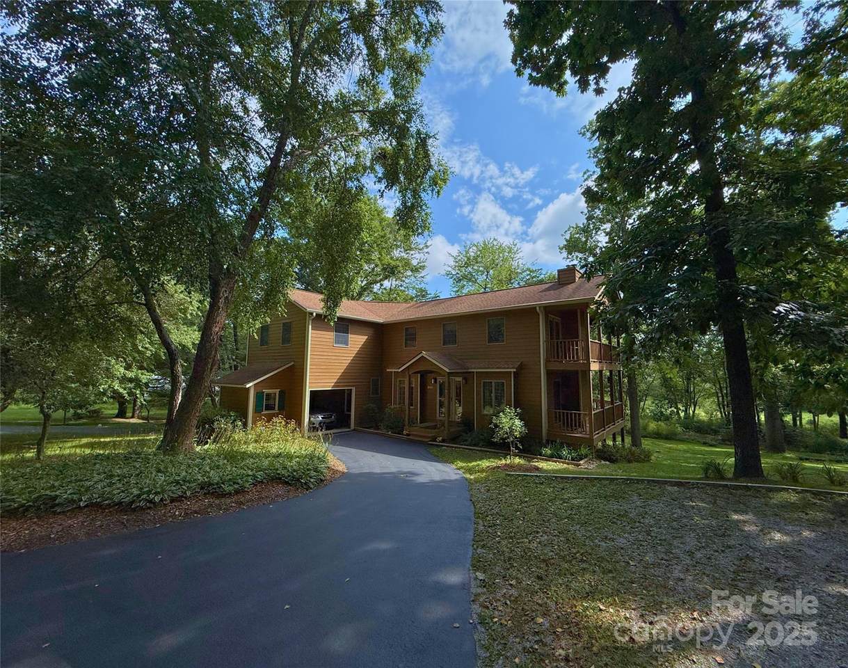 200 Newman Drive - Photo 1