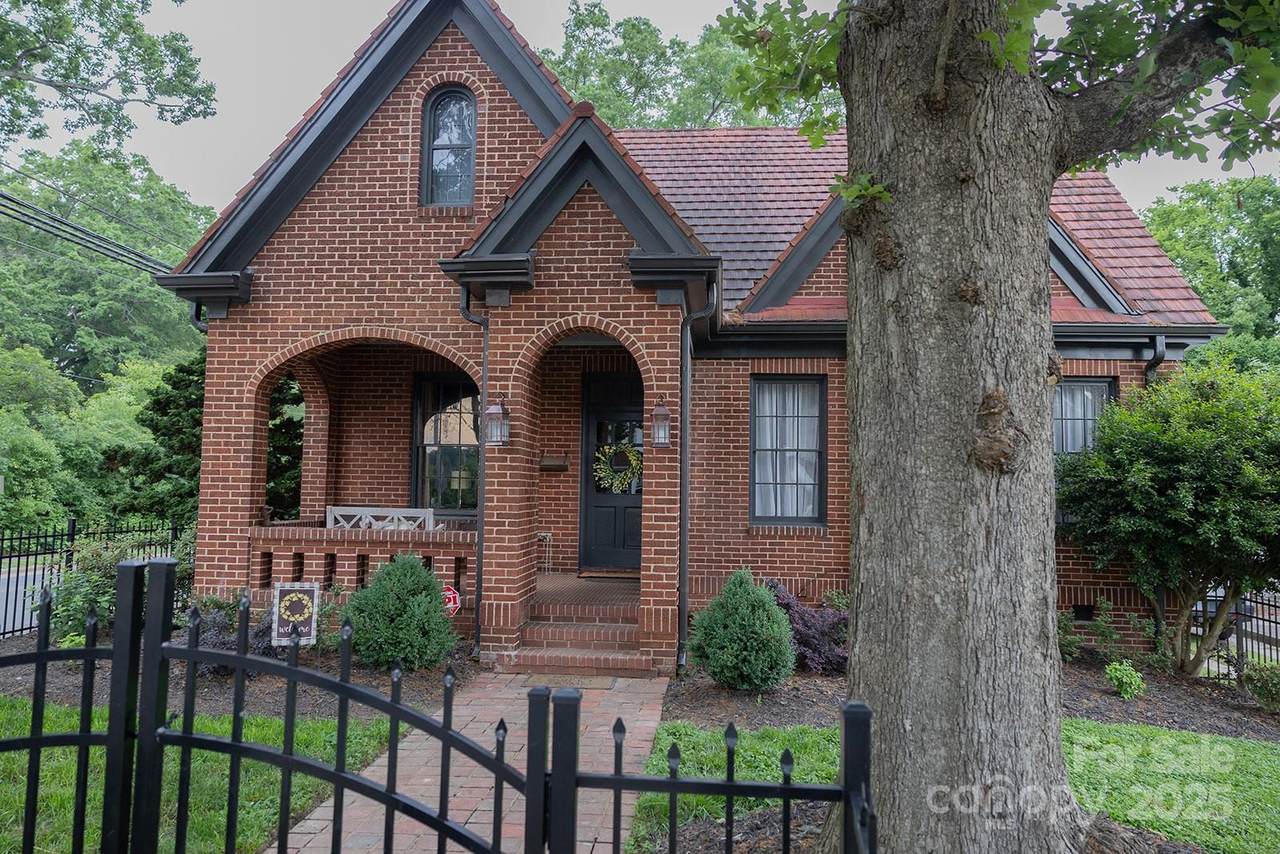 324 5th Street - Photo 1