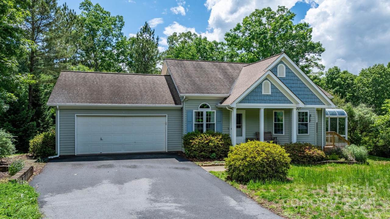 109 Gatwick Court - Photo 1