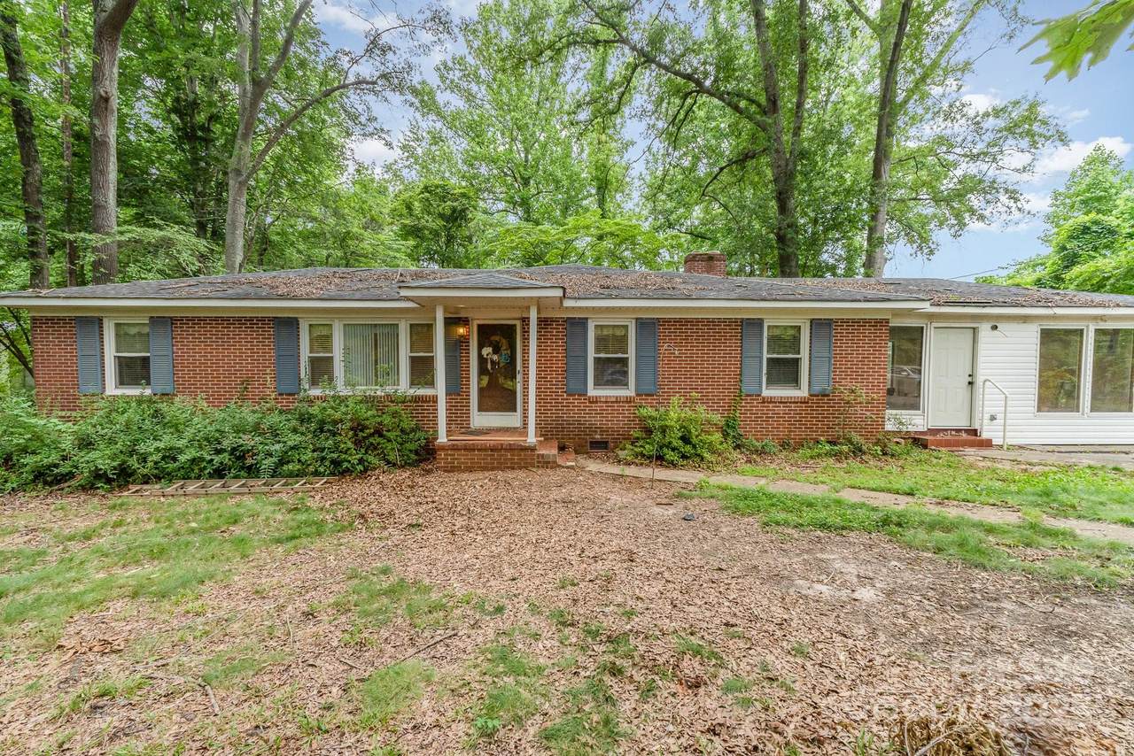 6934 Lockhart Road - Photo 1