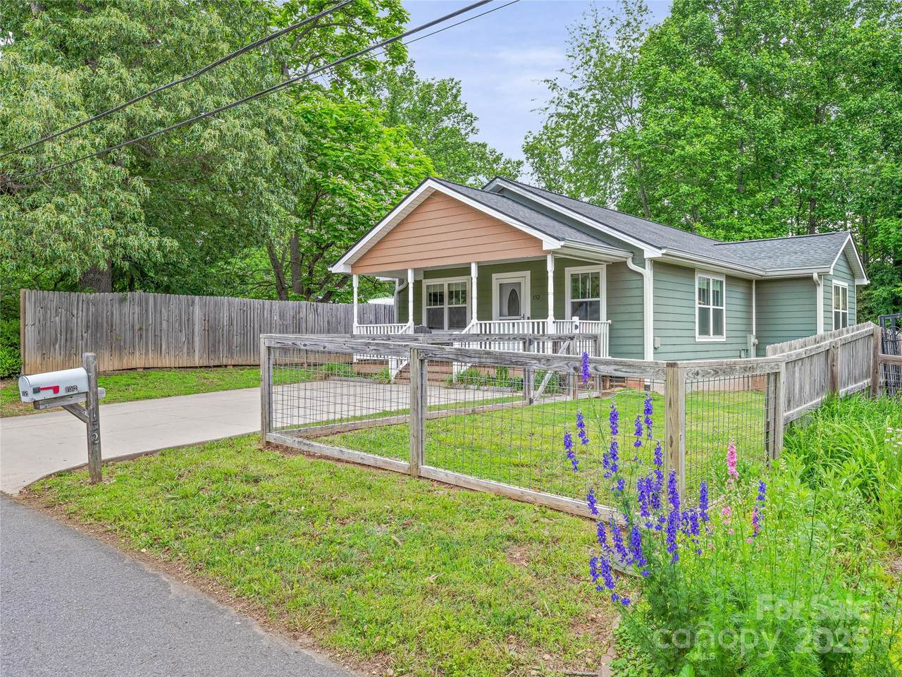 152 Marietta Street - Photo 1