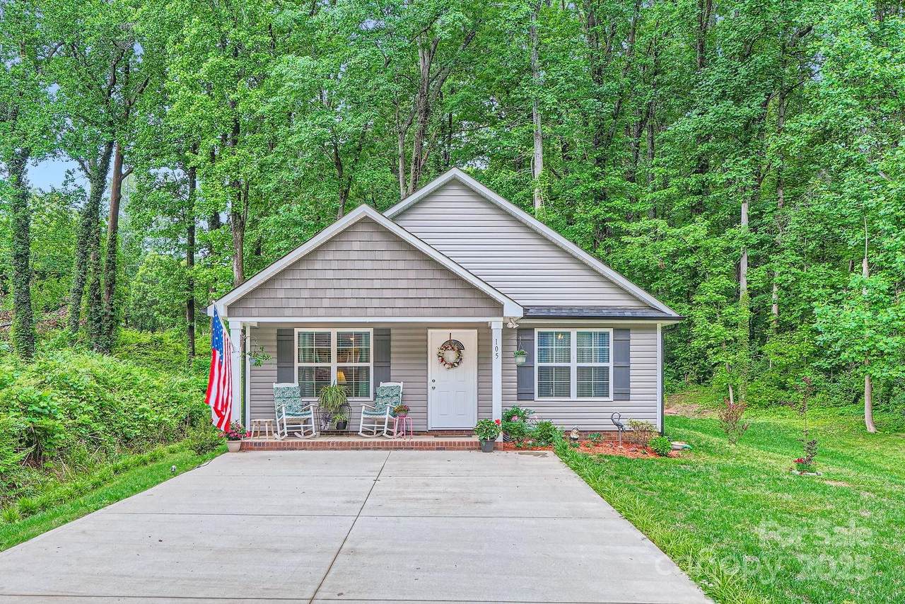 105 17th Street - Photo 1