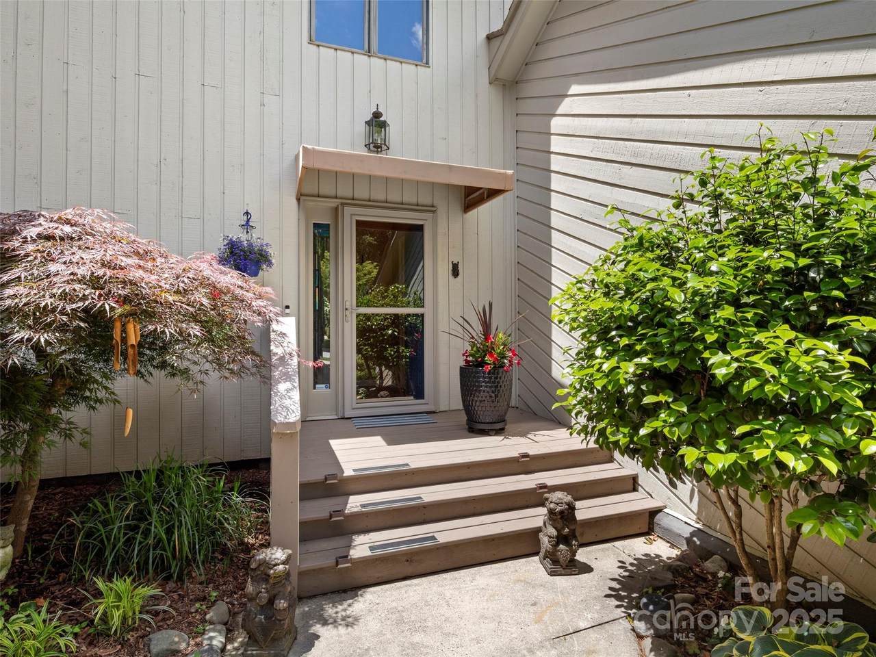 118 Cloverleaf Lane - Photo 1