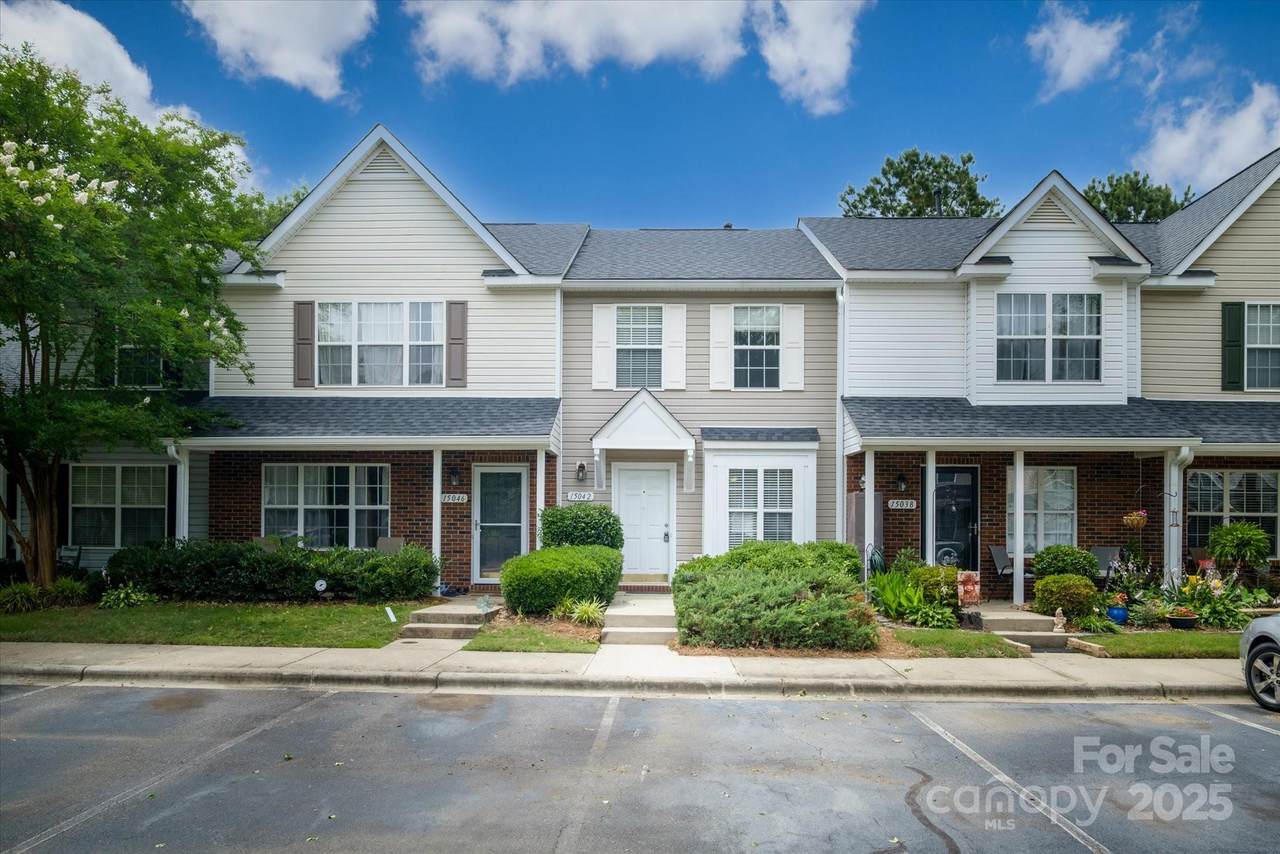 15042 Deshler Court - Photo 1