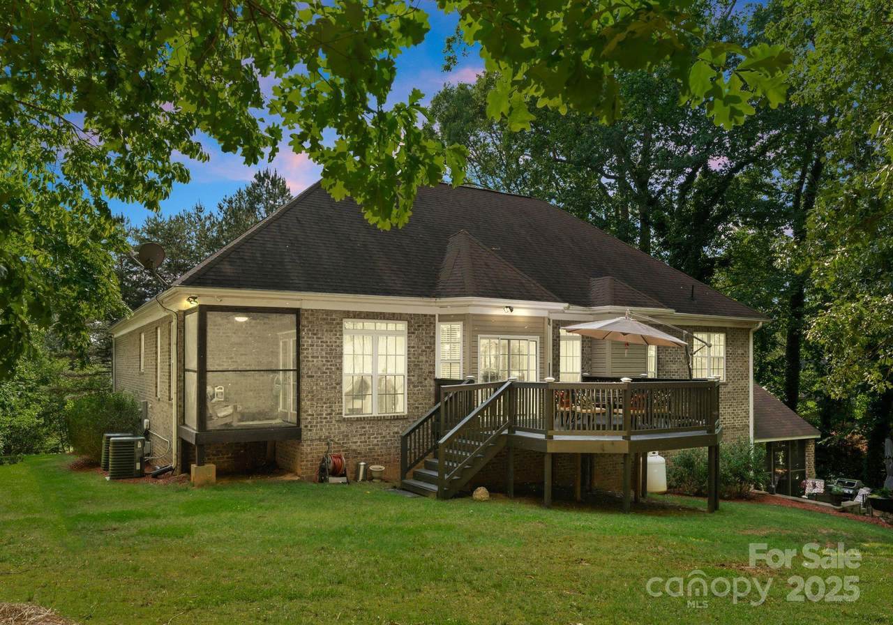 171 Secretariat Drive - Photo 1