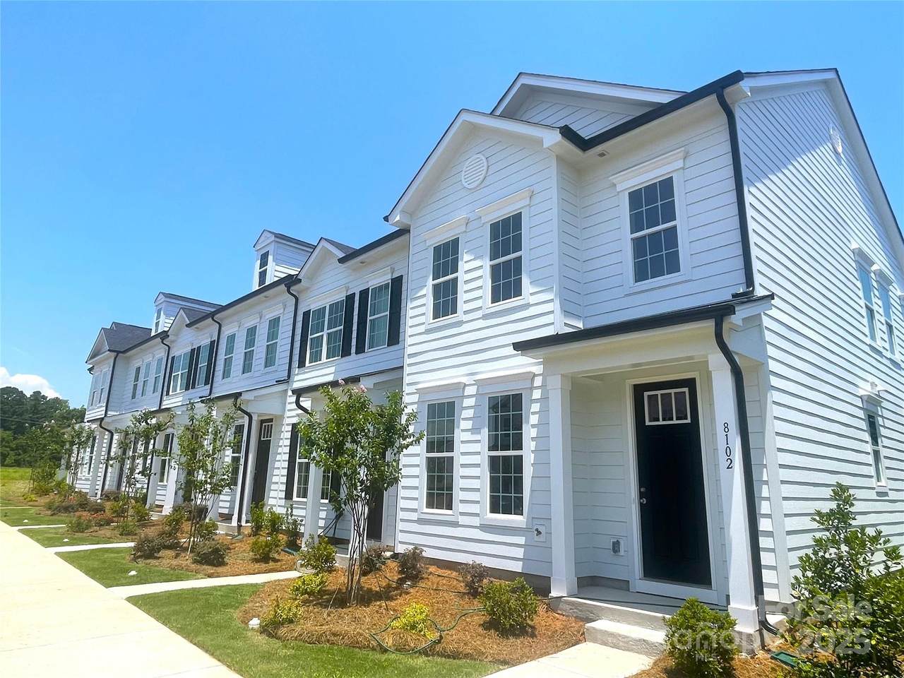 8102 Jacey Lane - Photo 1