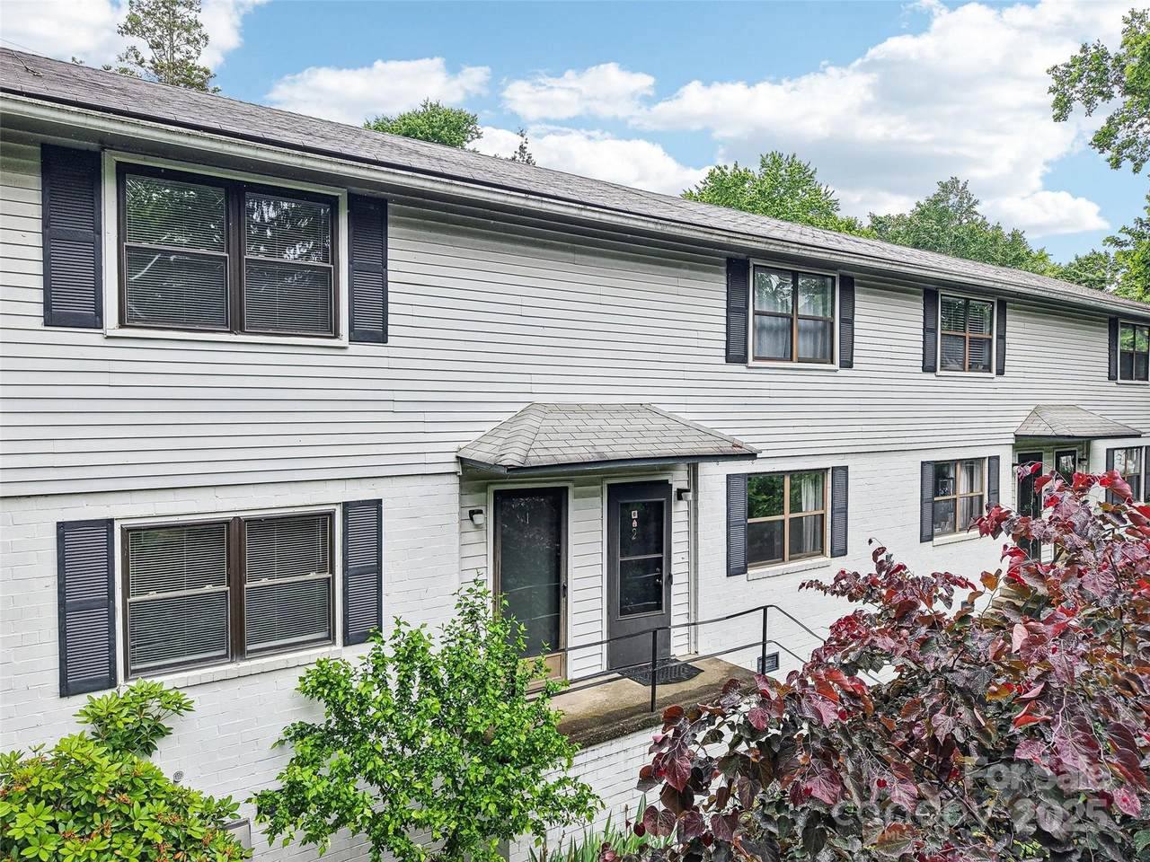 615 Biltmore Avenue - Photo 1