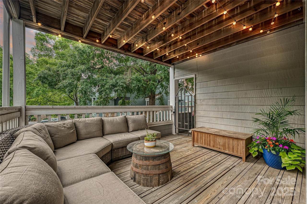 433-68 8th Street - Photo 1