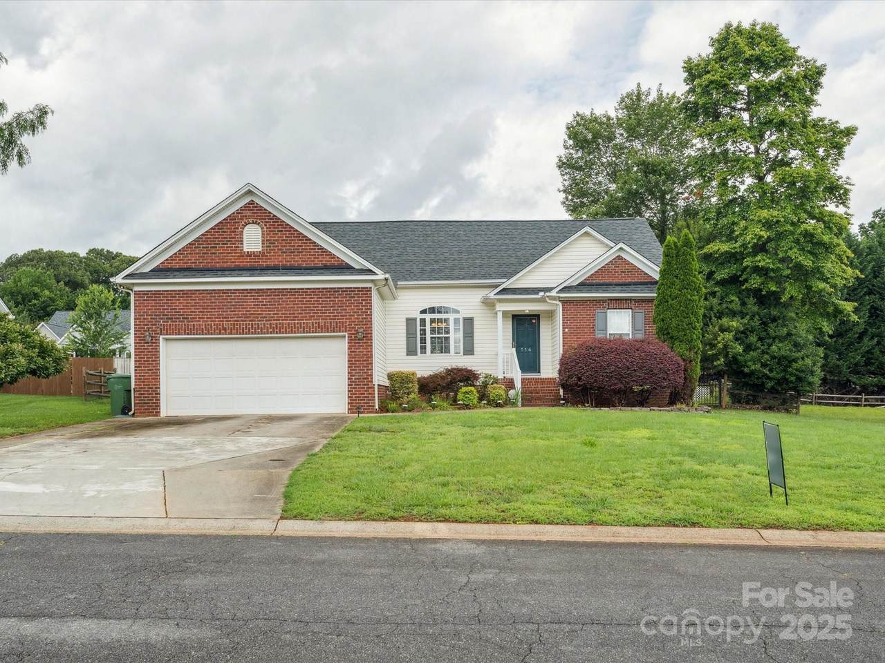 116 Birchwood Court - Photo 1