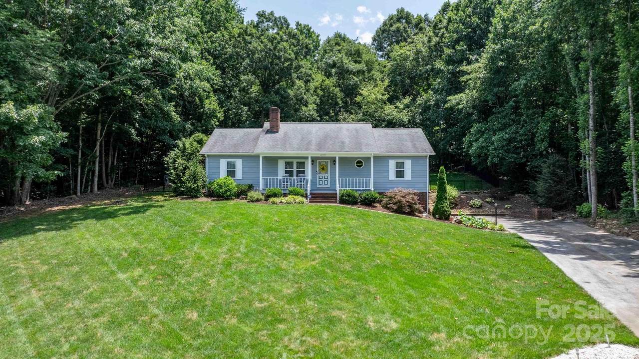 4007 Black Oak Road - Photo 1