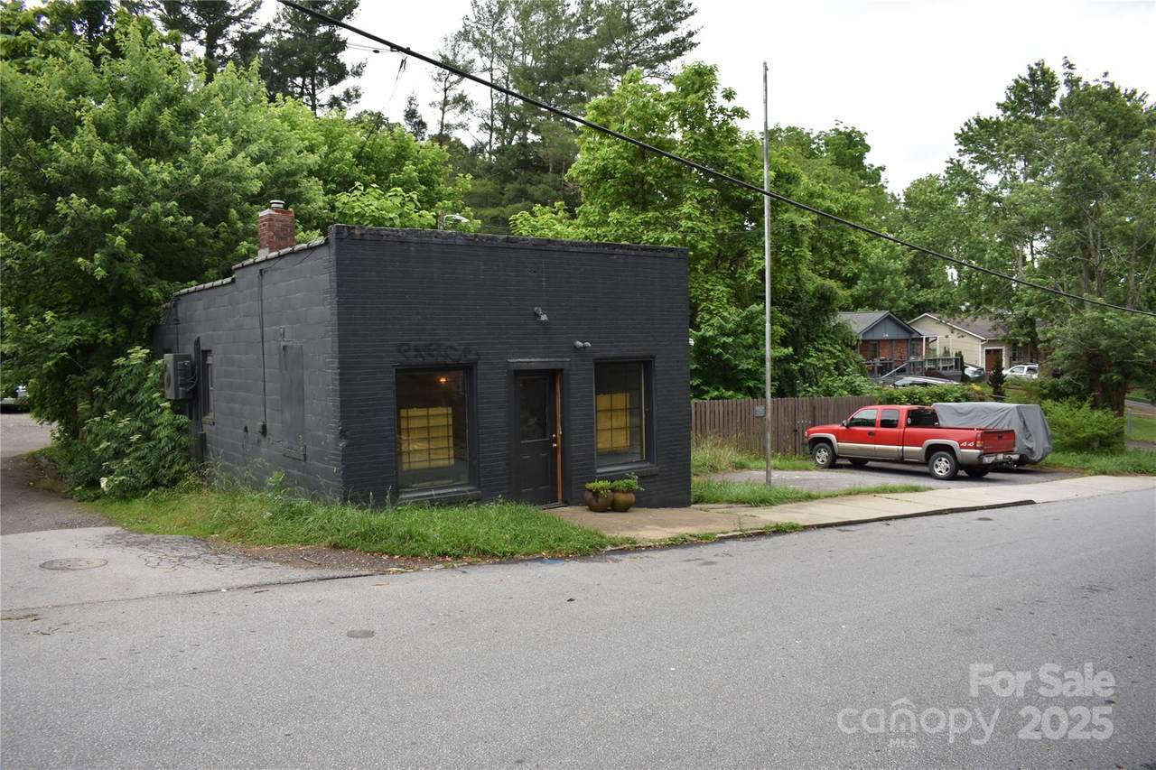 16 Allen Street - Photo 1