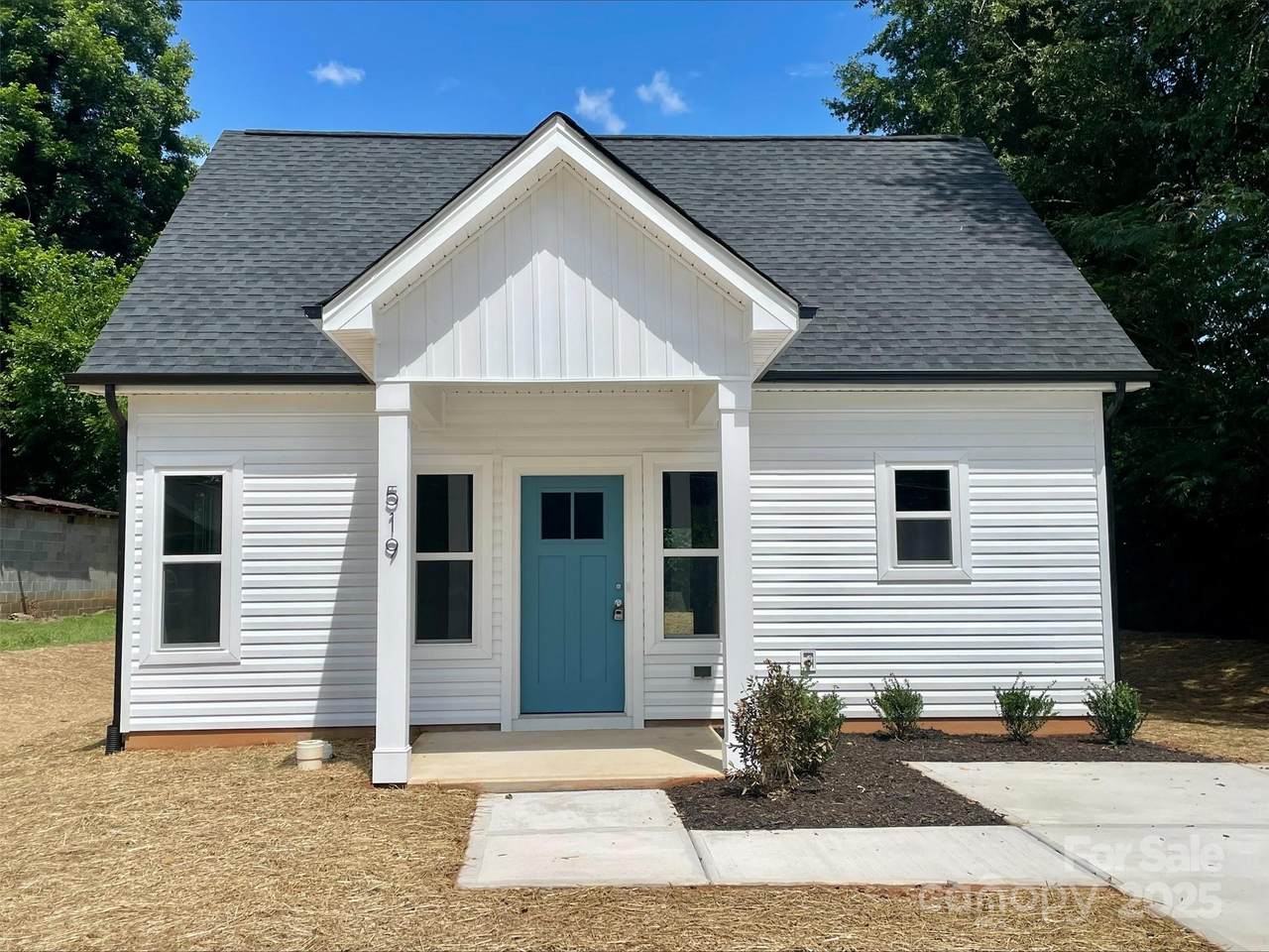 519 19th Street - Photo 1