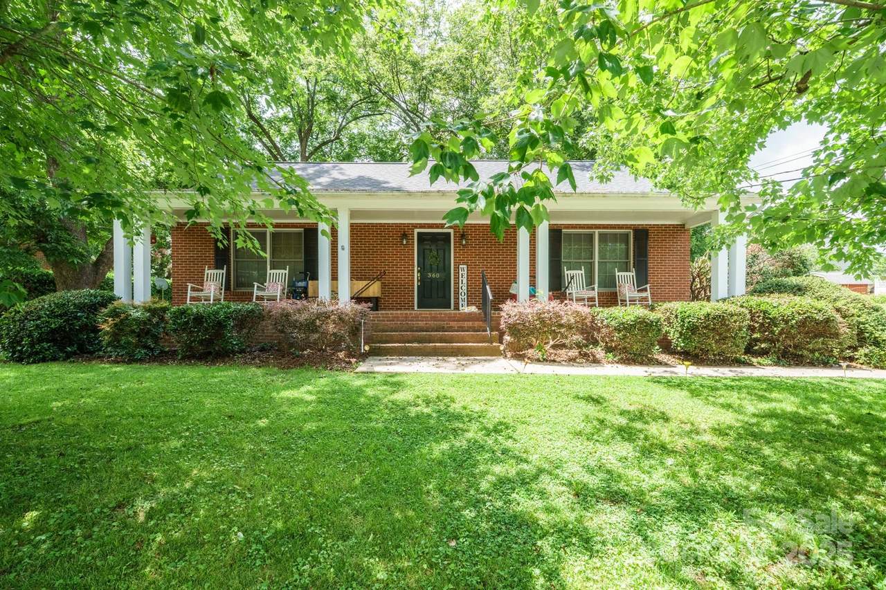 360 Brady Avenue - Photo 1