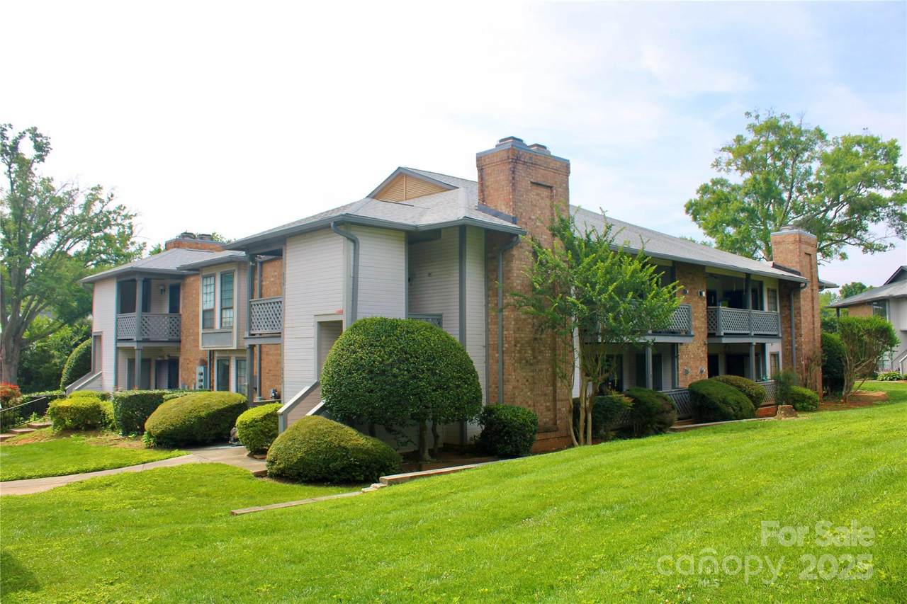 5864 Harris Grove Lane - Photo 1