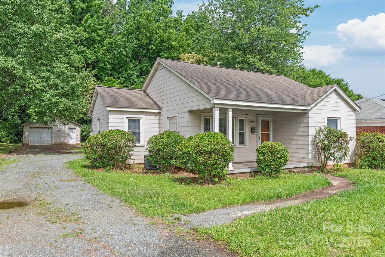 2722 Eastway Drive - Photo 1