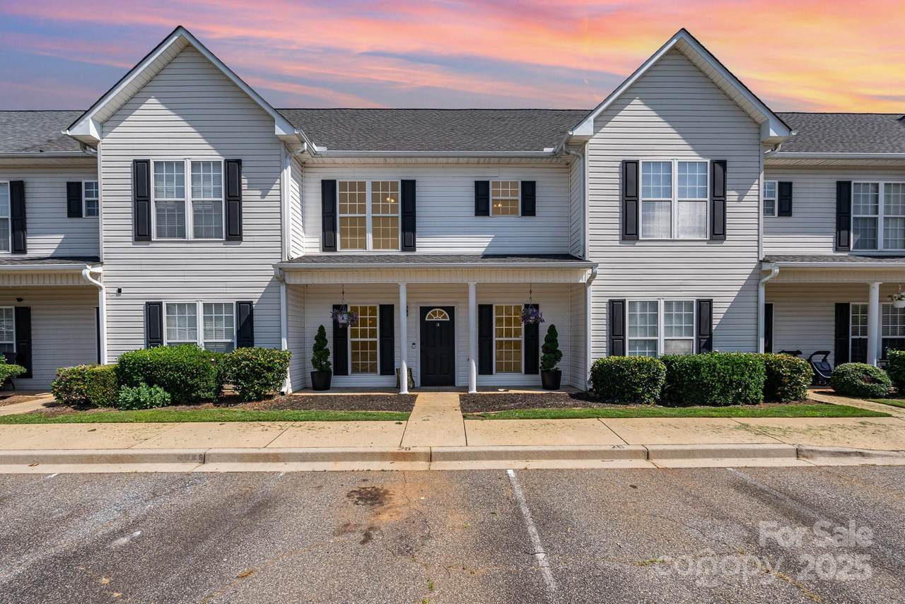 28 Ridgestone Circle - Photo 1