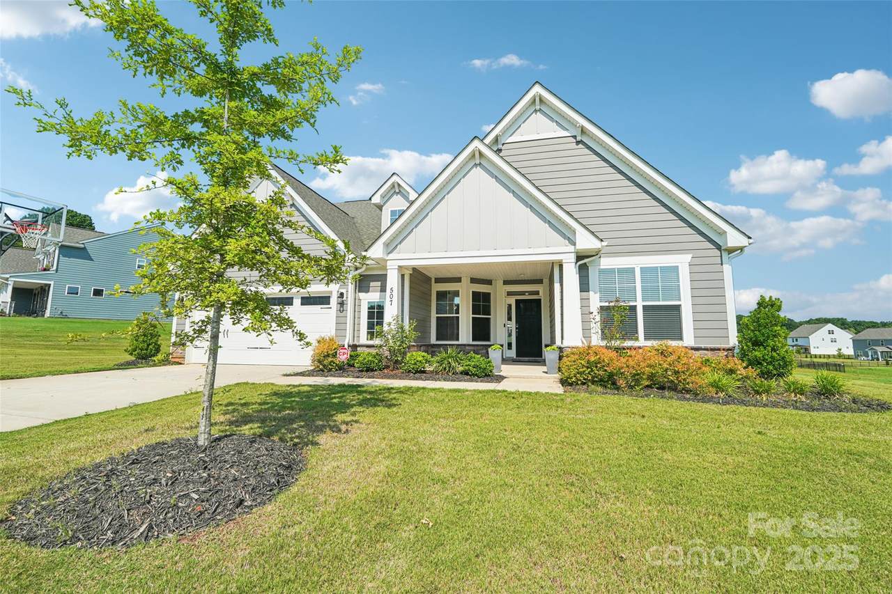 507 Yucatan Drive - Photo 1