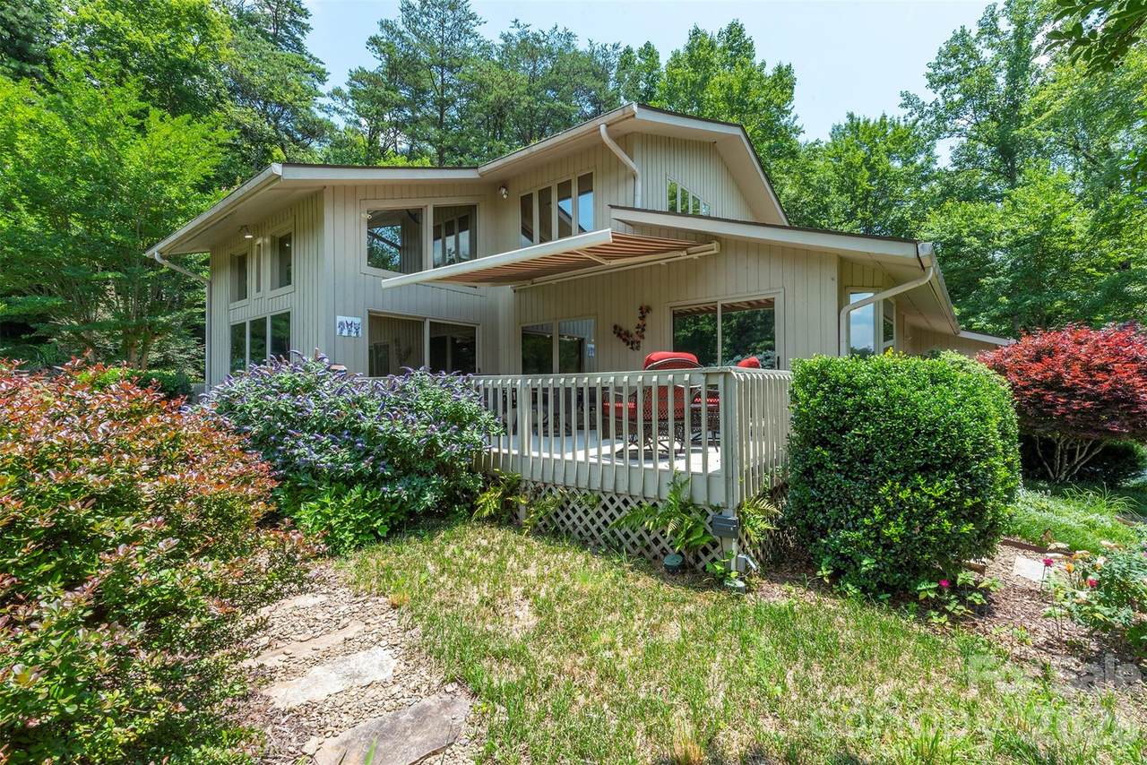 141 Courtland Court - Photo 1
