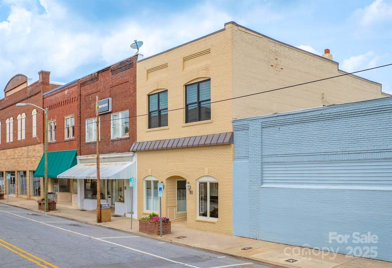 118 Mulberry Street - Photo 1