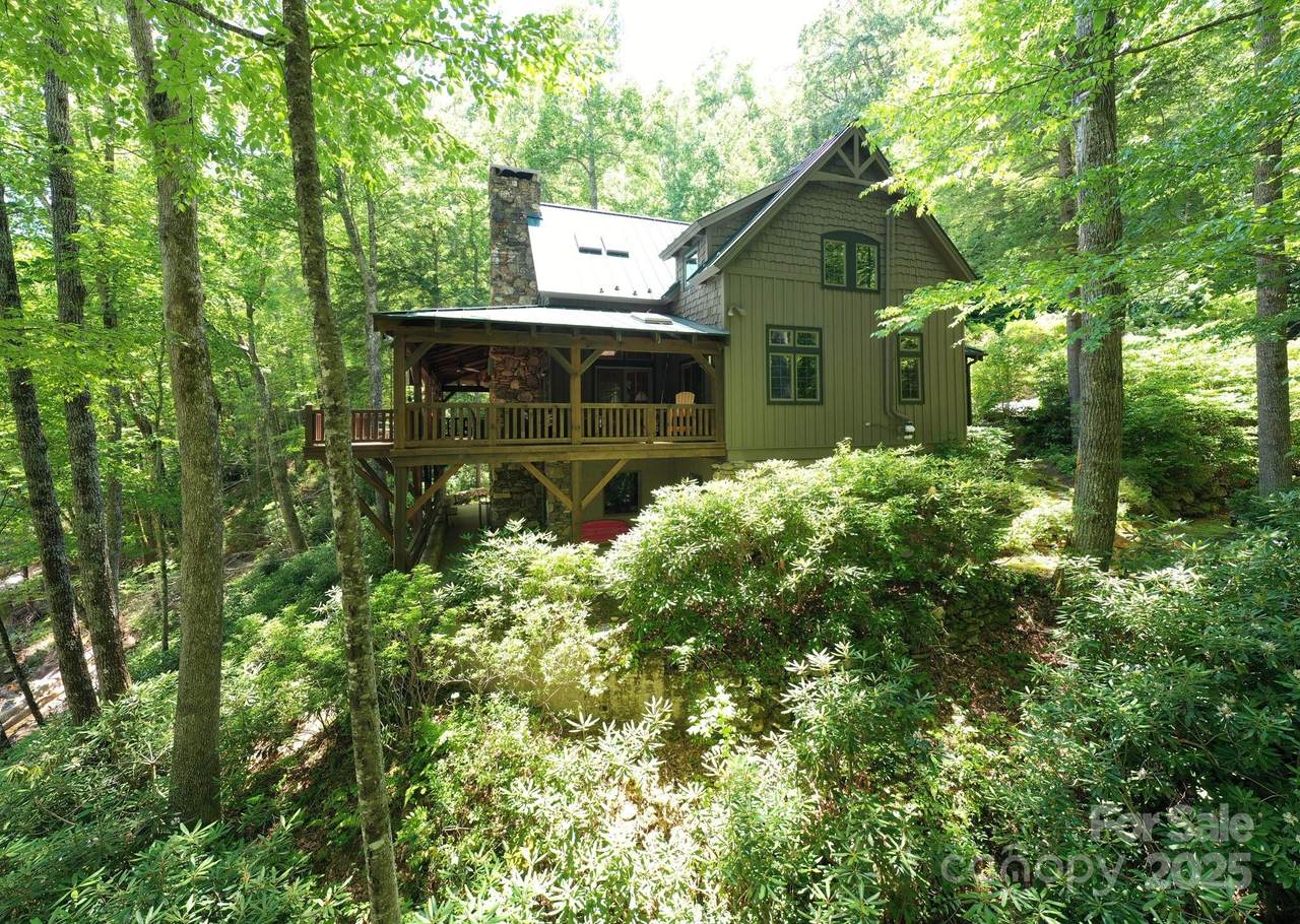 151 Sanctuary Drive - Photo 1