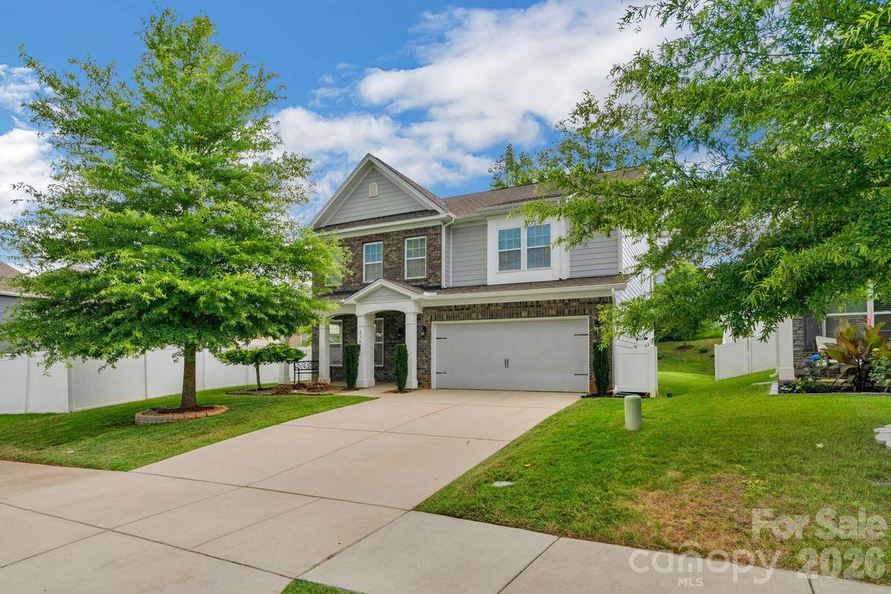 236 Robinwood Lane - Photo 1