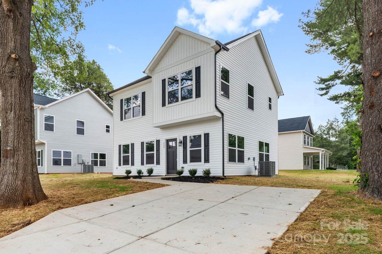 804 Wesley Drive - Photo 1
