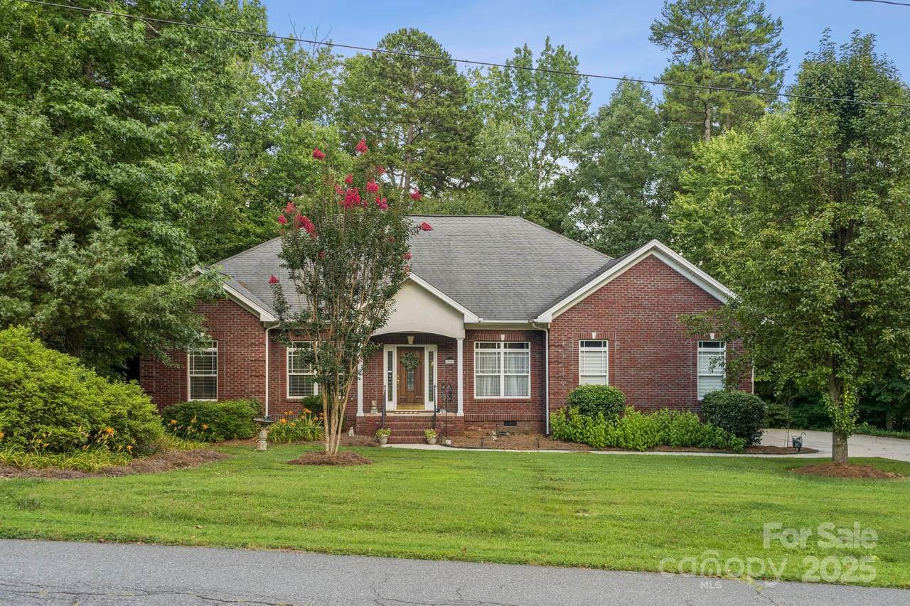 10620 Ford Road - Photo 1