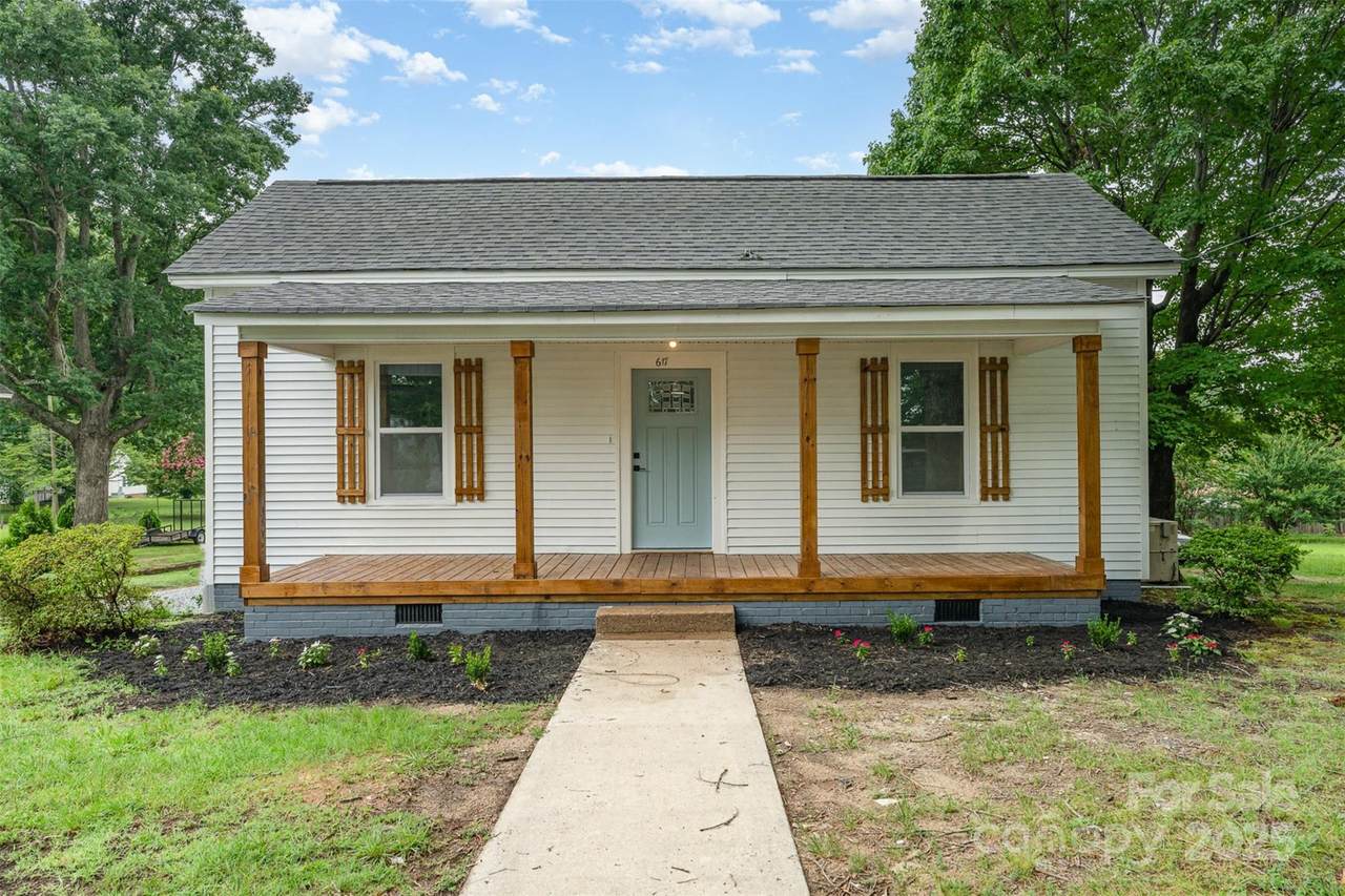 617 Juniper Avenue - Photo 1